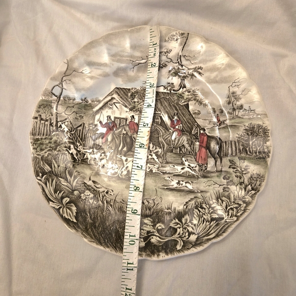 Vintage Equestrian Hunt Scene Plate. - Picture 5 of 5